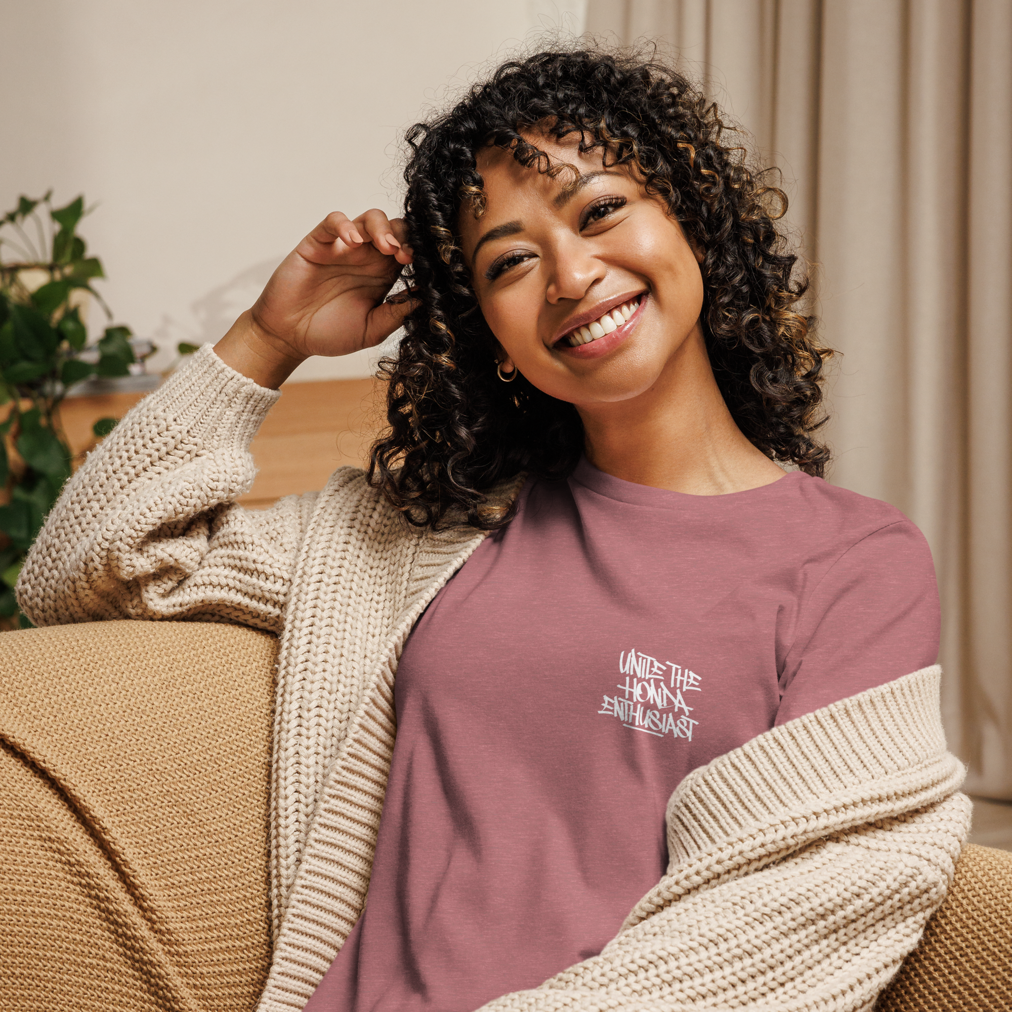 Women's Relaxed UTHE T-Shirt