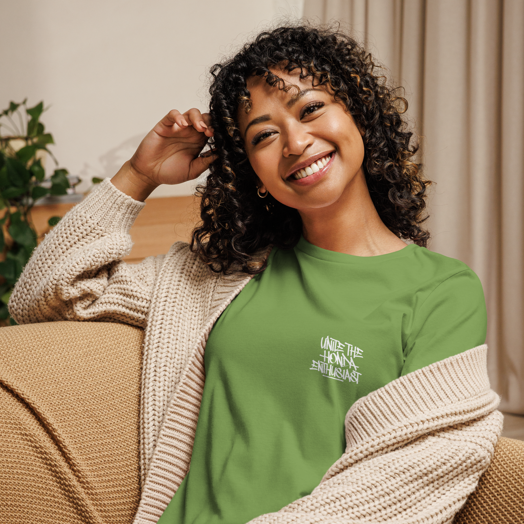 Women's Relaxed UTHE T-Shirt